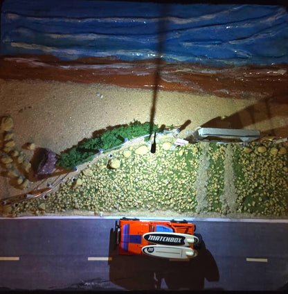 1:64 Diecast Lighted Beach Scene Diorama