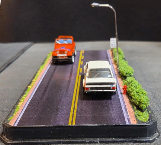 1:64 Diecast Road Diorama — Clear Acrylic Display Case