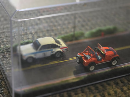 1:64 Diecast Road Diorama — Clear Acrylic Display Case