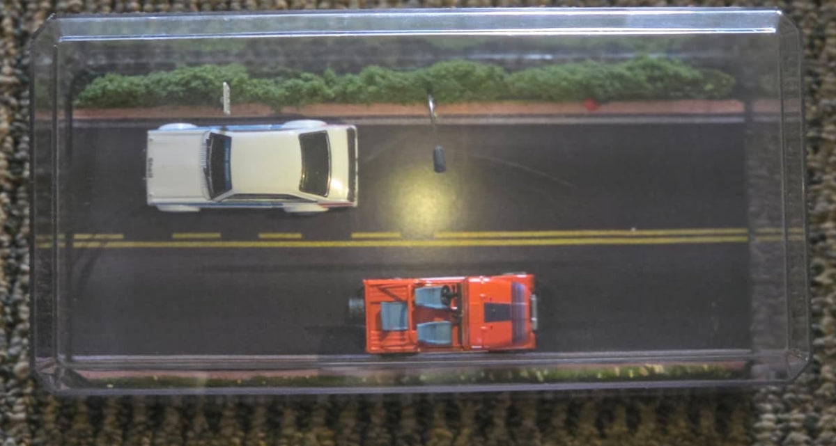 1:64 Diecast Road Diorama — Clear Acrylic Display Case