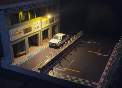 1:64 Diecast Lighted Formula 1 Racetrack Paddock Diorama